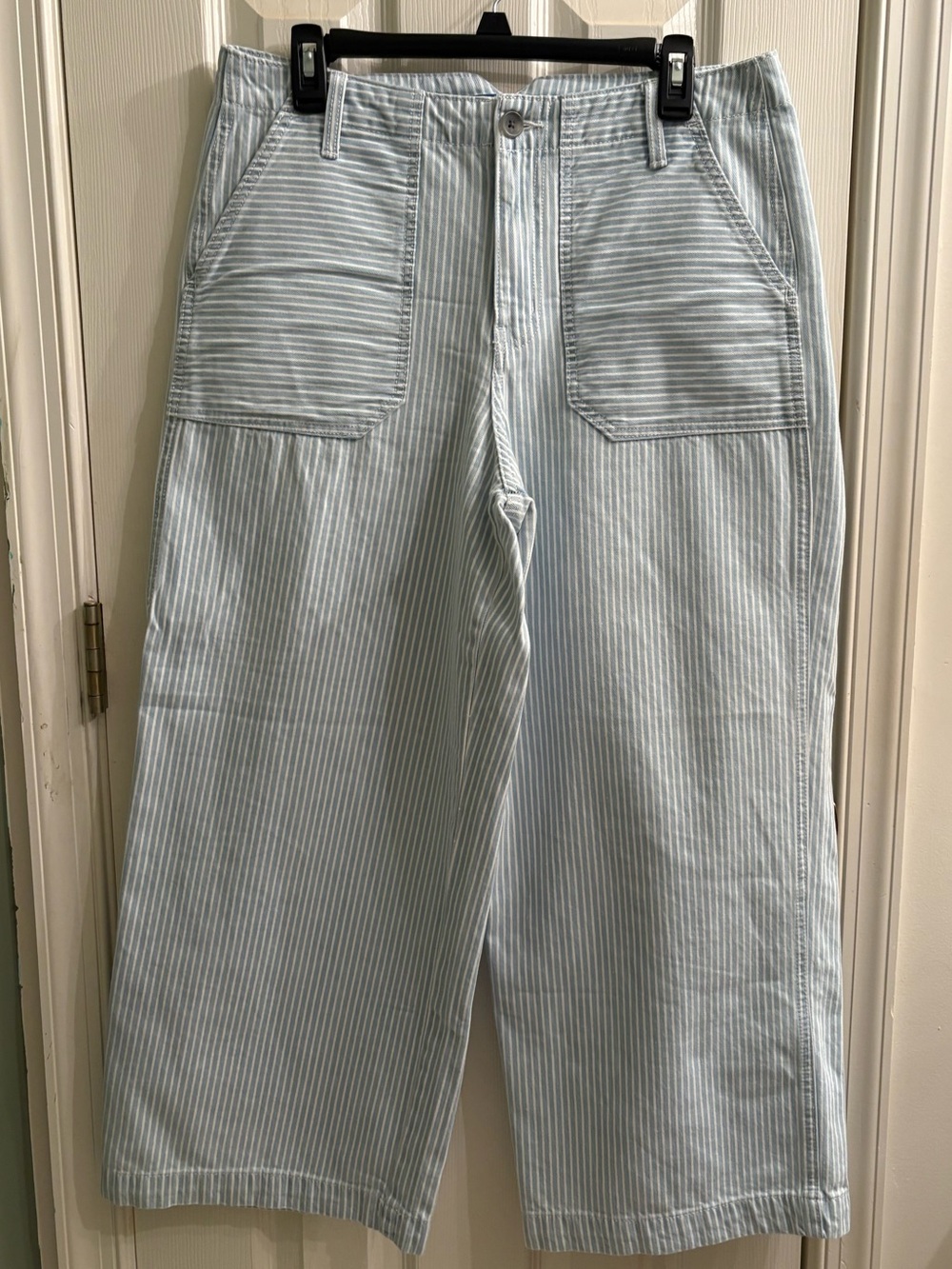 Old Navy baggy wide leg denim pants in blue/white stripe